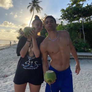 Zoé Marchal Instagram - Flsm @swan.abes pictures