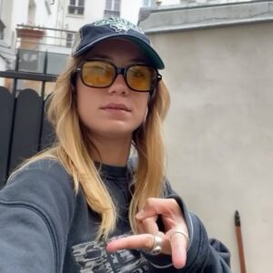 Zoé Marchal Instagram - gwendo réal (mon rêve de real un film juste pour faire ce geste)