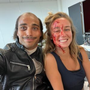 Zoé Marchal Instagram - De pire en pire 😂 
De Nassim & Zoé en Youss & Steph 🖤 avec mon partenaire @nassimlyes que j’aime ! 
NOUVEAUX RICHES de @julien_royal_ sur @netflixfr 🫶🏼 
#comedie #action #amour #nouveauxriches #netflix
