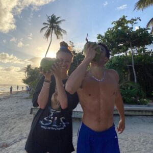 Zoé Marchal Instagram - Flsm @swan.abes pictures