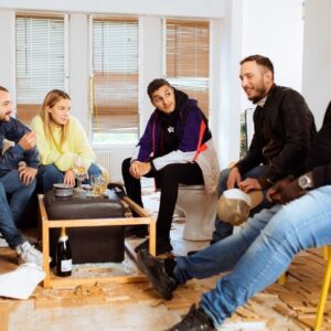 Zoé Marchal Instagram - NARVALO SAISON 3 sur @canalplus 🫶🏼 
Épisode 3 avec mon équipe : @adamabathily @remsferreira @biilal_benaissa @julesritmanic et @paulidy 🖤
Merci @matthieu_longatte pour la confiance ! 

Crédits photos : © Benjoy Fotography / Canal 