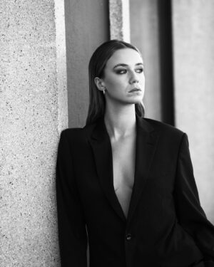 Zoé Marchal Instagram - Photographe : @guillaume_plas 
Coiffeur/Maquilleur : @fabbhairdresser 
Agence : @agencefrenchlights @neialiabieva 
@all @novotelhotels @novotelparisvaugirard
