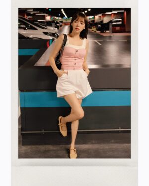 Zoie Tam Instagram - 每段時光都藏著不可複製的美好 
好好的 認真生活💛

#520💌 #libjoie #pr