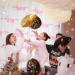 Zoie Tam Instagram - 2024 1.1 從日曆第一頁開始 新的一年 新的篇章 第一篇就用這張照片作開端 一同提筆 由零開始 一起前行 祝福身邊各人都健康喜樂💕 #HappyNewYear2024