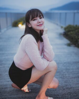 Zoie Tam Instagram - 每段時光都藏著不可複製的美好 
好好的 認真生活💛

#520💌 #libjoie #pr