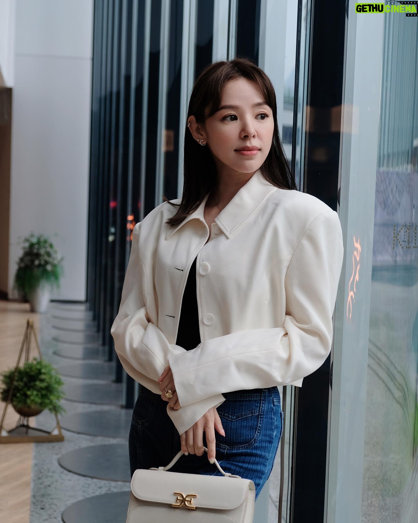 Zoie Tam - 5.8K Likes - 每段時光都藏著不可複製的美好
好好的 認真生活💛
#520💌 #libjoie #pr
