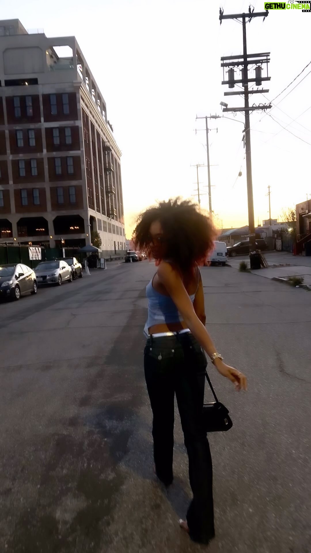 Zolee Griggs Instagram - Life is a music video, I’m the star thanks @thegirljt for this iconic song lmao