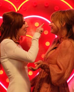 Zosia Mamet Instagram - HAPPY BIRTHDAY @kaleycuoco !!!!!!! 🎂🎂🎂🎂🎂🎂🎂🎂 I love you to the moon & back and then some. You had me at boop. ❤️❤️❤️❤️❤️❤️