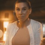 Zosia Mamet Instagram – the truth about cheese no one is talking about… 🤯🧀 don’t miss #molliandmax on VOD march 22!
everything you need at our link in bio ⬆️ #scifi #romcom #indiemovie #sciencefiction #romanticcomedy #independentfilm #zosiamamet #aristotleathari #practicalfx