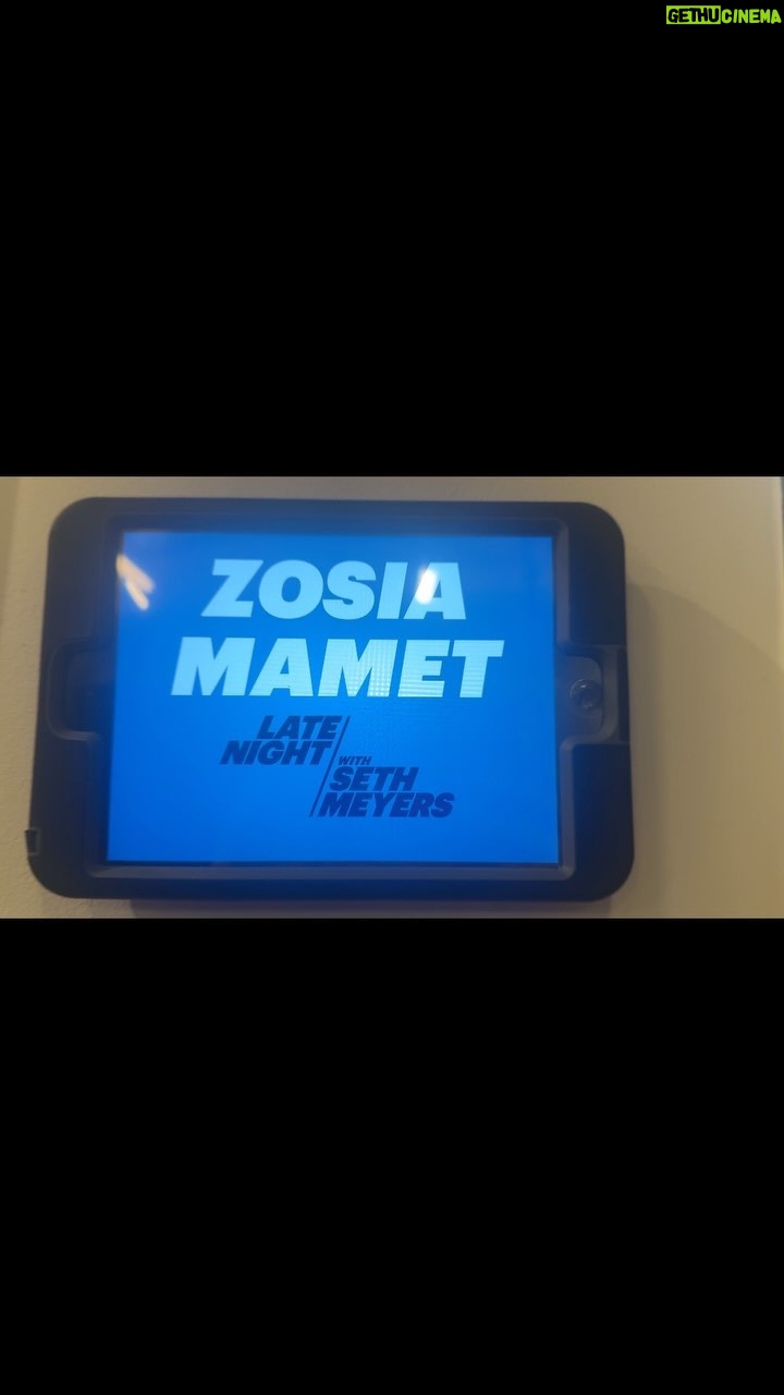Zosia Mamet Instagram - Good times @latenightseth for @molliandmax with the best humans & the best snacks