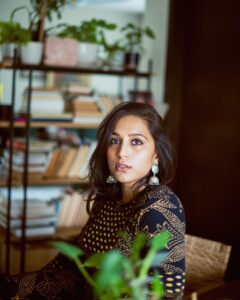 Zoya Hussain Top 100 Instagram Photos and Posts