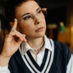 Zoya Yarovitsyna Instagram - Книги в моей жизни занимают все больше и больше места, и я этому очень рада. Ставьте 📚, если ждете мое собственное книжное шоу) Огромное спасибо Российской Государственной Библиотеке за организацию съемки @leninka_official 🤍 Ph. @anngorrbacheva St. @bvdboyjohn Muah @ritasbeauty_