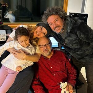 Zuhal Olcay Instagram - ... Veee 'Aşktan Ölenler Meydanı' kayıtları tamamlandı.. Çok yakında! 
#günaycoban #selimatakan #cemtuncer #adamuzik #mustend