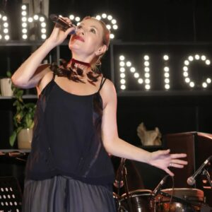 Zuhal Olcay Instagram - #Repost @must_ent
・・・
Cuma akşamı @madam_nica konserimizden 🎶🎤 

@zuolcay

#MustEntertainment #MustEnt #ZuhalOlcay #Konser #Organizasyon #Prodüksiyon #MadamNiça