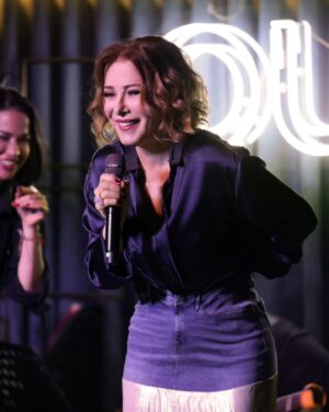 Zuhal Olcay Instagram - Dün geceden🎶✨️ 

@must_ent 
@ouzokalamis