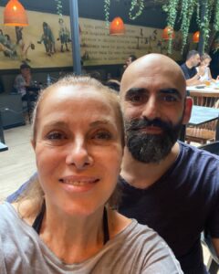 Zuhal Olcay Instagram - hastası olduğum Gibi'den sevgili Kıvanç ile bir gün yollarımız Kel Diva oyununda kesişir ve olaylar gelişir, sezonda bekleriz☺️