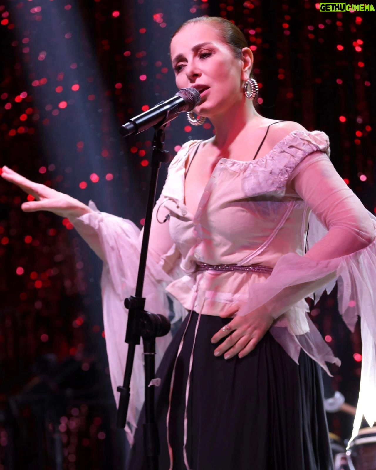 Zuhal Olcay - 6K Likes - @888privateistanbul konserinden✨️🎶
@must_ent