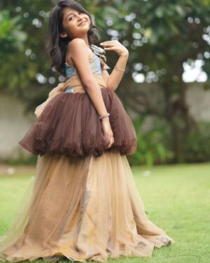 aazhiya sj Instagram - Beautifully customised costume from @__mona_fashion__ 
.
.
.
.
Styled by @aloraa_by_jd 
MUA @seldonartistry 
Cam @teen_wid_alpha_ 
Location @joebeachresort