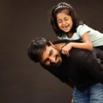 aazhiya sj Instagram - Happy birthday to one Amazing Human @harishuthamanofficial ❤️ uncle . . #noodles #aazhiya #harishuthaman