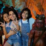 aazhiya sj Instagram - Some very Beautiful Memories to cherish for LifeTime from the sets Of TheVillage ❤️ . BTS . . Thankyou so much my Dir @milind_rau uncle for believing me , being our captain Cool and introducing Anthra to me 💝 . Thankyou producer @bsradhakrishnan uncle fr accepting me as MAYA in #Village and being so thoughtful in all your words and educating me on various topics 💝 @thespcinema . @aryaoffl Aryaaaaa uncle , you be the cutest ❤️ Thankyou so much for all the love given Your timely jokes and very friendly manner made everyone very comfortable on the sets 💝 . Thankyou @pillaidivya for being a kind and a great friend to me all the time , much love to you 💝 . A big thankyou to All the actors @actoraathma @teddygokul_ @actormuthukumar , @aadukalamnaren , @theabishekkumar , @highonkokken ,@pooja_ramachandran , @arjunchidambaram , @thalaivasalvijay , @georgemaryan_official , @actoraathma @official_ashwinkkumar The whole Direction team , our Dop @vijayansivakumar and Team n everyone Thankyou so much
