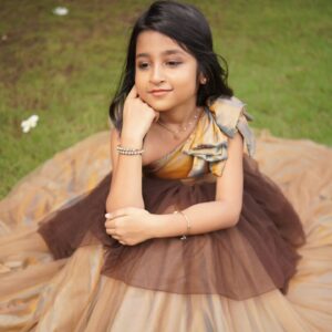 aazhiya sj Instagram - Shades of Brown 💝
.
.
Costume @__mona_fashion__ 
Styled by @aloraa_by_jd 
MUA @seldonartistry 
Cam @teen_wid_alpha_