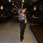 alismita goswami Instagram - POV : I’m your date 🤍 @uptown_escape #UptownEscape #DiningExperience