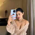 alismita goswami Instagram - The Prize 🪽