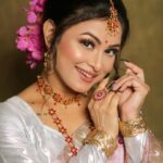 alismita goswami Instagram - 🤍 Beautiful makeover done by @anamika_chetia_ Wearing @fashionistabyrimu Jewellery @doogdoogiassamesejewellerynew Photography @swapnajitborkakoti_photography