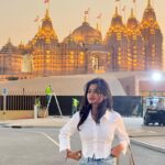 dharshini sudhakar Instagram - On the way to Dubai, stopped by to see this beautiful creation ❤️🧿