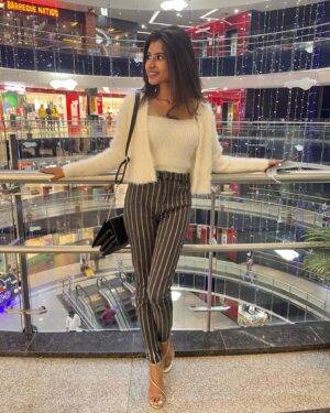 dharshini sudhakar Instagram - Free like a butterfly 🦋