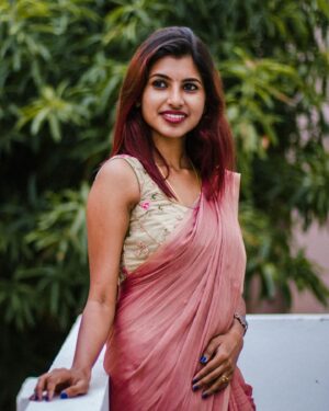 dharshini sudhakar Instagram - FT. @dharshini.offl 
.
Shot on @canonindia_official 
.
.
.
#love #saree #potrait #shoot #canon #canon80d #canon50mm14 #lightroom