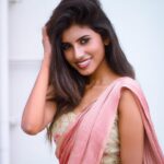 dharshini sudhakar Instagram - Happiness is the best make up ✨❤️ 📸 : @prince.photo.graphy 🥻 : @aneri_clothing