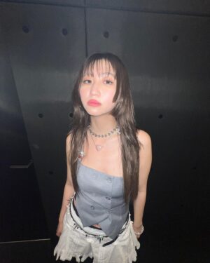 eill Instagram - 🐰💗 @nylonjapan night ❤︎

Hair make up @tsukushi_tomita 
Styling @aisuganuma
