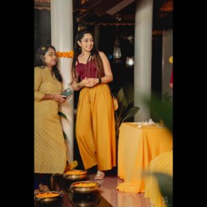 indhu Instagram - Love was definitely in the air when these Still hangs around when these two are together. @aswathypadmavijayakumar , so so happy for you.. l. One more added to the gang. @ankitsharma_nerdstable Welcome!! 

Had so much fun. So much light , love and happiness wished your way. 🌼🌼💙🥳🥳🫰🫰

Happy to have shared this beautiful occasion with buddies @unnimaharaja @archanasukesan @dr.anandvishnu 

Photgraphy by Kalyanaramens.