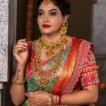 kruttika ravindra Instagram - “In the face of beauty, we are silenced, because beauty expresses silence.”✨ Mua- @rcbmakeover Muse- @kruttikaa__official Jewellery-@mahila_pasand_hanumanthnagar Outfit- @classy_renthouse Photography- @chidu.ln_portraits @chidu.ln_s2dio #makeupartist #bangaloremakeup #rajzmakeupandhair #bridal #bridaljewellerysetonrent #jewelry #newbeginnings #bayasidabagilutegeyona #zeekannada #hosaadhyaya #zkpro #bhoomigebandabhagavantha #southindianjewellery #southindianweddings #southindiansaree #hasan #davanagere #mysore #hubballi #hyderabad @southindianbridalfashion @southindia_jewels @southindianbrides