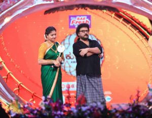 kruttika ravindra Instagram - Receiving the “Best actress” award and standing next to this Legend.. 🙏🏻 One of the best feelings till date ♥️♥️
Blessed.. Thank you @zeekannada ♥️
•
•
#kruttikaravindra #actress #india #zeekannada #television #instagram #instagood #instadaily #love #kannada #kannadamusically #karnataka #viral #trending #likeforlikes #followforfollowback #life #beauty