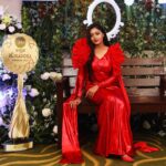 kruttika ravindra Instagram - Keep it simple.. Keep it classy.. ♥️ MUA: @makeoverby_sandhyasuvarna Costume: @arulaa_by_rashmianooprao • • #kruttikaravindra #actress #india #zeekannada #zeekutumbaawards2023 #bhoomigebandabhagavantha #livelovelaugh #karnataka #kannada #instagram #instagood #viral #serial #photooftheday #photography