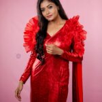 kruttika ravindra Instagram - She is compelling and She knows her worth.. ♥️🤗 Captured by: @classycaptures_official Costume Designer: @arulaa_by_rashmianooprao MUA: @makeoverby_sandhyasuvarna • • #kruttikaravindra #actress #india #karnataka #kannada #zeekannada #instagram #instagood #instadaily #instalike #photoshoot #photography #photooftheday #picoftheday #love #kannada