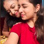 kruttika ravindra Instagram - #ಹ್ಯಾಪಿಹುಟ್ದಬ್ಬ ನನ್ನ ಪ್ರೀತಿಯ ಮುದ್ದು #ಗಿರಿಜಮ್ಮ ಪ್ರೀತಿಯ ಸಹೃದಯಿ , ಸದಾ ಹಸನ್ಮುಖಿ , ಕಲಾವಿದೆ @kruttikaa__official ರವರಿಗೆ , ಪ್ರೀತಿಯಿಂದ ಜನುಮ ದಿನದ ಶುಭಾಶಯಗಳು ತಾಯಿ ಚಾಮುಂಡೇಶ್ವರಿಯ ಆಶೀವಾ೯ದ ಸದಾ ಕಾಲ ನಿಮಗಿರಲಿ. ನಿಮ್ಮೆಲ್ಲ ಕನಸುಗಳು ನನಸಾಗಲಿ. ನಿಮಗೆ ಶುಭವಾಗಲಿ, (ಭೂಮಿಗೆ ಬಂದ ಭಗವಂತ ಧಾರಾವಾಹಿಯಲ್ಲಿ ನಿಮ್ಮ ಮಗಳ ಪಾತ್ರದಲ್ಲಿ ಅಭಿನಯಿಸುತ್ತಿರುವುದು ಬಹಳ ಖುಷಿಯಾಗಿದೆ. ನಿಮ್ಮಿಂದ ಕಲಿಯುತ್ತಿರುವ ಮಾಗ೯ದಶ೯ನ ನೀವು ತೋರುವ ಪ್ರೀತಿ ವಿಶ್ವಾಸಕ್ಕೆ ಸಲಹೆ ಸೂಚನೆಗಳಿಗೆ ಎಂದೆಂದೂ ಸದಾ ಕಾಲ ಚಿರಋಣಿ ) ಲವ್ ಯೂ ಲಾಟ್ 🥰❣️♥️🎉🌹❤️........ 🙏🏻🌹❤️🌸🌺🤝😍 Happiest birthday kruttika amma ♥️🥰 Let ur day filled with lots of happiness No matter what I'll always be there to irritate you😜😅 Let's make moreeee memories Love u giriiii♥️🥰