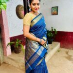 kruttika ravindra Instagram - ಅಮ್ಮನ ಸೀರೆ ಉಡೋದು ಅಂದ್ರೇನೇ ಖುಷಿ ♥️ Jewellery: @gaanafashion • • #kruttikaravindra #actress #india #instagram #kannada #kannadathi #kannadasongs #kannadamusically #love #jewelry #traditional #ethnic #livelovelaugh #instalike #picoftheday