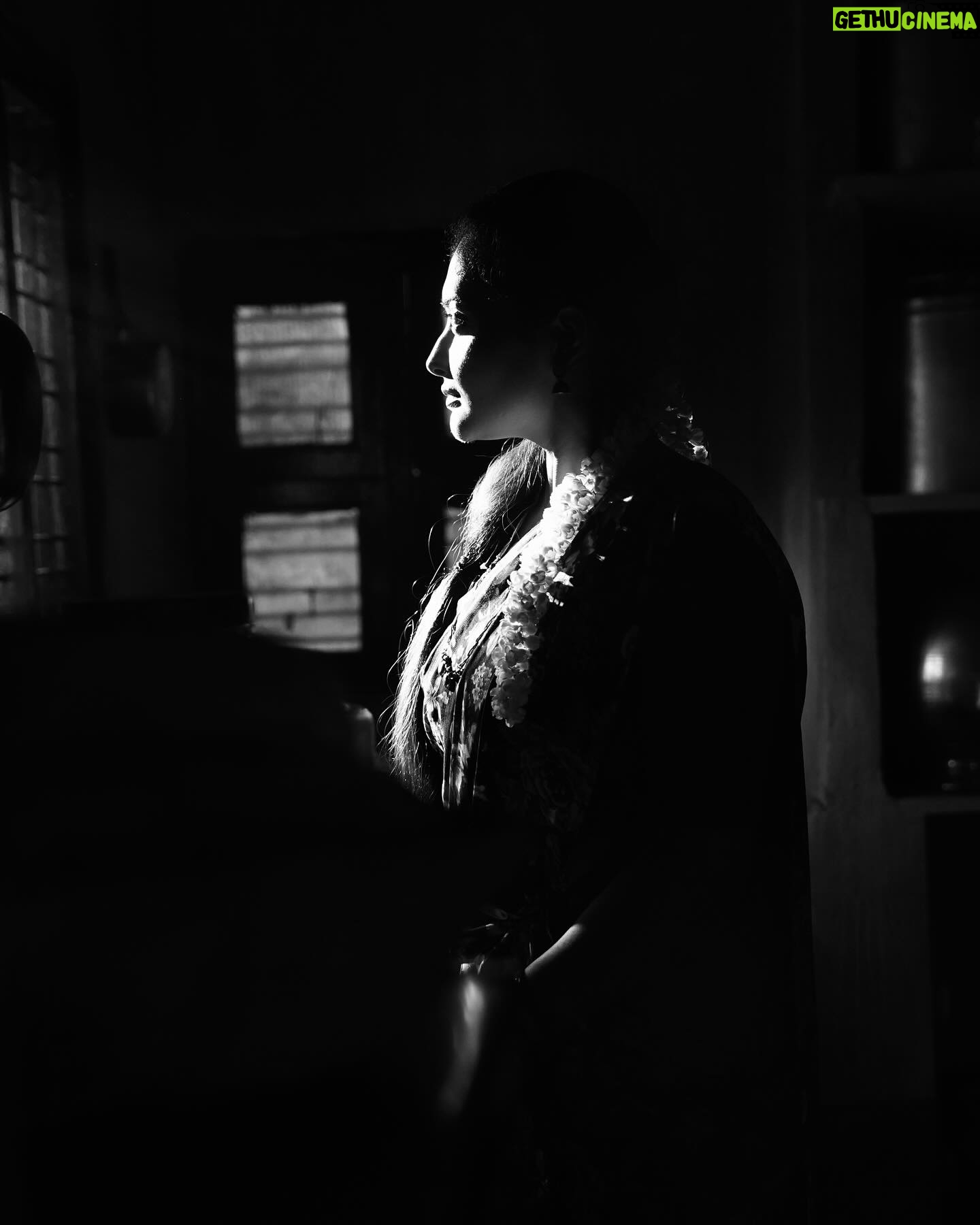 kruttika ravindra Instagram - Dil abhi bhara nahin.. :) • • #kruttikaravindra #actress #india #post #trending #instagood #instagram #love #india #instadaily #life #indianphotography #blackandwhite #kannada #karnataka