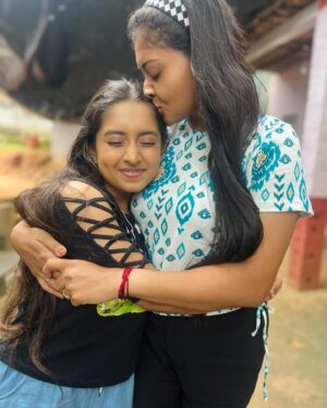 kruttika ravindra Instagram - Mine ♥️🤗
•
•
#kruttikaravindra #actress #india #love #kannada #instagram #instagood #likeforlikes #followforfollowback #karnataka #kannada #kannadathi #viral #trending #photography #bhoomigebandabhagavantha