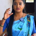 kruttika ravindra Instagram - ಕಾಟೇರನ ಬಗ್ಗೆ ಗಿರಿಜಾಳ ಮೆಚ್ಚುಗೆಯ ಮಾತು. ನೋಡಿ ಕಾಟೇರ ನಿಮ್ಮ ZEE5 ನಲ್ಲಿ. Healthy Master snacks are made with Love and savored with Delight. Our snacks are free of preservatives, maida and non-fried. Order these healthy snacks @healthymasterofficial now! #Kaatera #KaateraOnZEE5 @darshanthoogudeepashrinivas @tharunsudhir @rocklineent @Aradhanaa_r @aanandaaudio @vharikrishnaofficial @iamjaggubhai_ @shruthi__krishnaa @sri_vaijanath_biradar_ #WatchOnZEE5 #ZEE5 #ZEE5Kannada