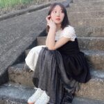 mako Instagram - 暑かったね今日は…でもやっとブルムンの SSを着れる気温になってきたから嬉しいです! adidasの靴、本当はサンバ狙ってたんだけどスペツィアルのこの色味にときめいてしまって今日届いた瞬間にすぐおろした🪡☀︎空の色とリンクした瞬間