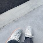 mako Instagram - 暑かったね今日は…でもやっとブルムンの SSを着れる気温になってきたから嬉しいです! adidasの靴、本当はサンバ狙ってたんだけどスペツィアルのこの色味にときめいてしまって今日届いた瞬間にすぐおろした🪡☀︎空の色とリンクした瞬間