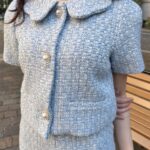 mako Instagram - ブルムン新作item 🌕24 SS collection🪡 item / 002 tweed setup white・Blue カーブした襟がポイントになってる コンパクトなサイジングのツイードセットアップを作りました！ 個人的にデニムとの合わせをしたかったので どんなボトムスにも合わせやすいサイズ感に🪽 カジュアルなアイテムとの相性もよいです︎ どちらのカラーにも微光沢糸を織り込んでいるので 華やかさと品のある雰囲気に~ 少し大きめのパールボタンは クラシカルさも演出してくれます🪡 #BLUEMOONNIGHT #ブルームーンナイト #ブルムン