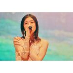 milet Instagram - GREEN LIGHTS 私のために歌わせてくれてありがとう。 剥き出しで自分と音楽と向き合えたこと、本音で伝えられたこと。 これから私を支えて、守って、叱って、振り返るほど強くさせてくれると思う。 私にとって、一生愛すべき時間でした。 もっとGREEN LIGHTSの心臓に触れていたい。 はじまり。再出発。 #milet #milet_GREENLIGHTS