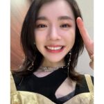 milet Instagram - #CDTVライブライブ 年越しSP ご覧いただきありがとうございました。 「Anytime Anywhere」で優しい歌い初めができたかなと思います。 今年もたくさん歌いたいな。 幸せな音が溢れる素敵な一年になりますように。 #milet #milet_AnytimeAnywhere