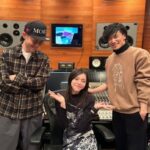 milet Instagram - 「hanataba」配信開始。 今回は蔦谷好位置さんと一緒に。 脚本を読みながら『アンチヒーロー 』の世界の色や音を探しにいきました。 編曲には永澤和真さんも。 自分の心に問いながら確かめるよう書きました。 聴いてください。 #milet_hanataba