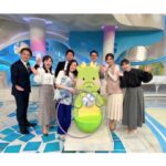 milet Instagram - ZIP! みなさんの大切な朝の中にいられて幸せでした。いろんな朝があると思いますが、少しでも笑顔になってもらえたらとおもっていました。水卜アナをはじめ、みなさんの優しさに感動しっぱなしでした。 そして…来週は歌唱でお邪魔します🍃 アニメ「葬送のフリーレン」EDの「Anytime Anywhere」を歌わせていただきます。 嬉しすぎる「ただいま」です♡ よろしくお願いします。 …ドラゴンスローチャレンジ、やった！🐲 #ZIP #フリーレン #milet #milet_AnytimeAnywhere 🍃